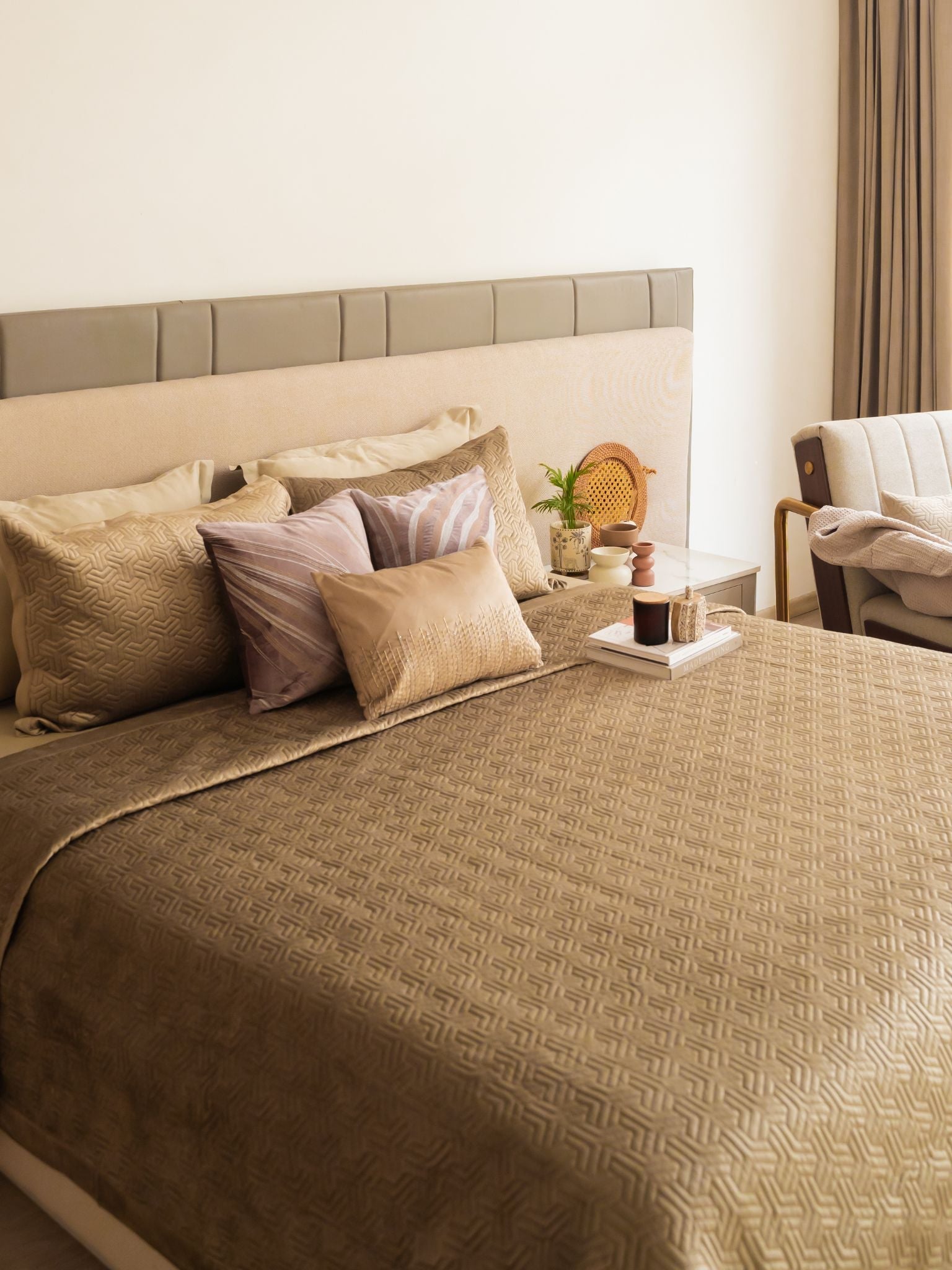 Sadyaska Zayne Rose Gold Velvet Trousseau Set 10 Pcs Product