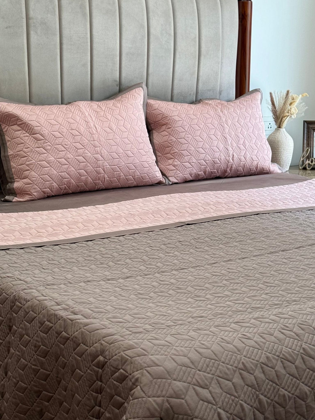 Sadyaska Rose and Taupe Adore Cotton Reversible 1 Pcs Bedspread