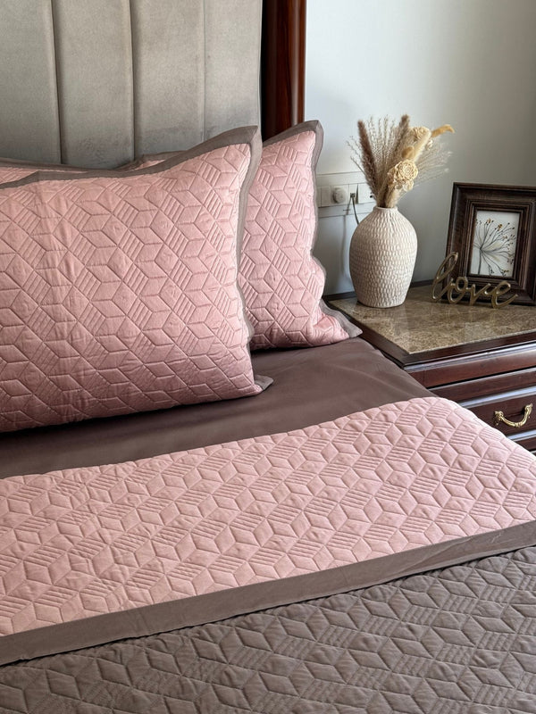 Sadyaska Rose and Taupe Adore Cotton Reversible 1 Pcs Bedspread