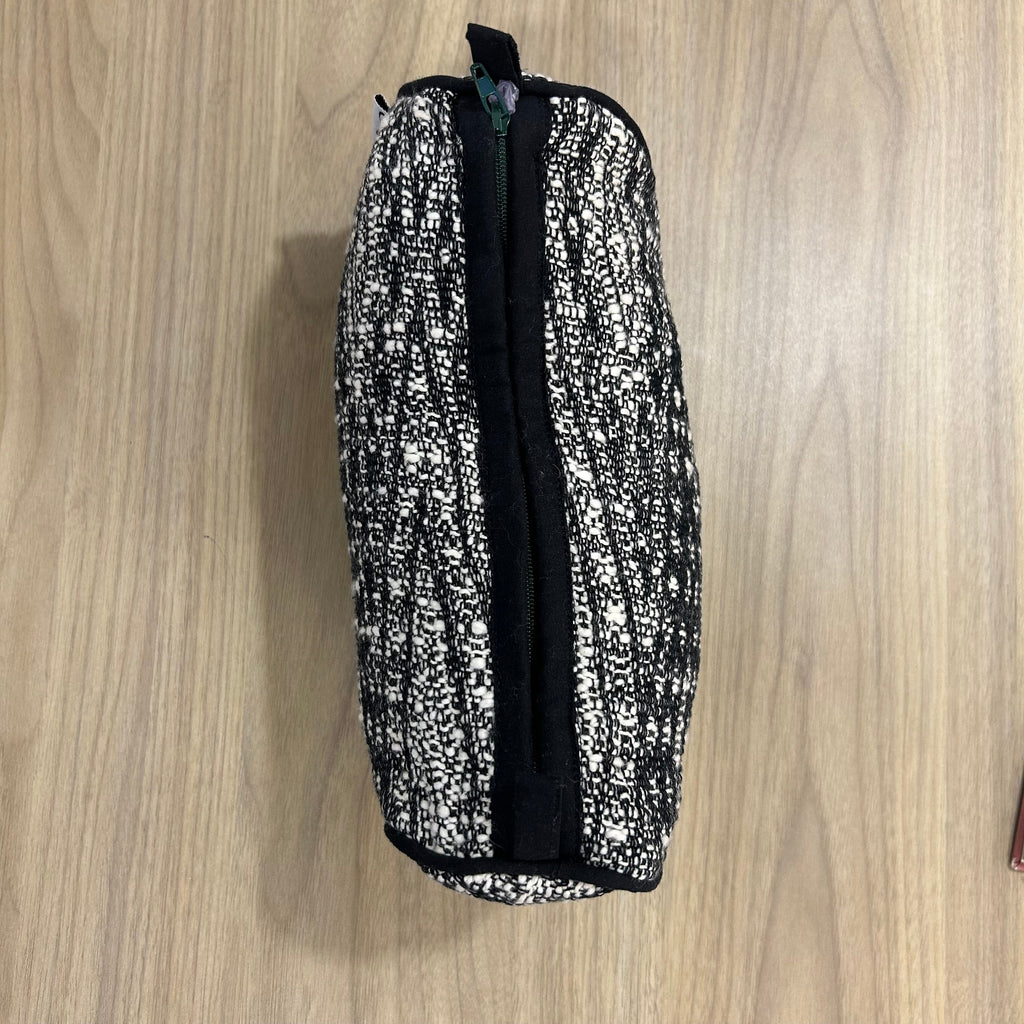Sadyaska Black and White Chevron Cotton Medium Size Woven Wedding Jewelry Pouch / Cosmetic / Make Up Case Multifunction Storage 1 Pcs Product