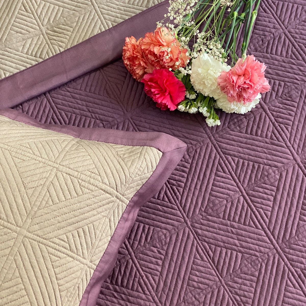Sadyaska Mauve and Taupe Cubist Reversible 1 Pcs Bedspread