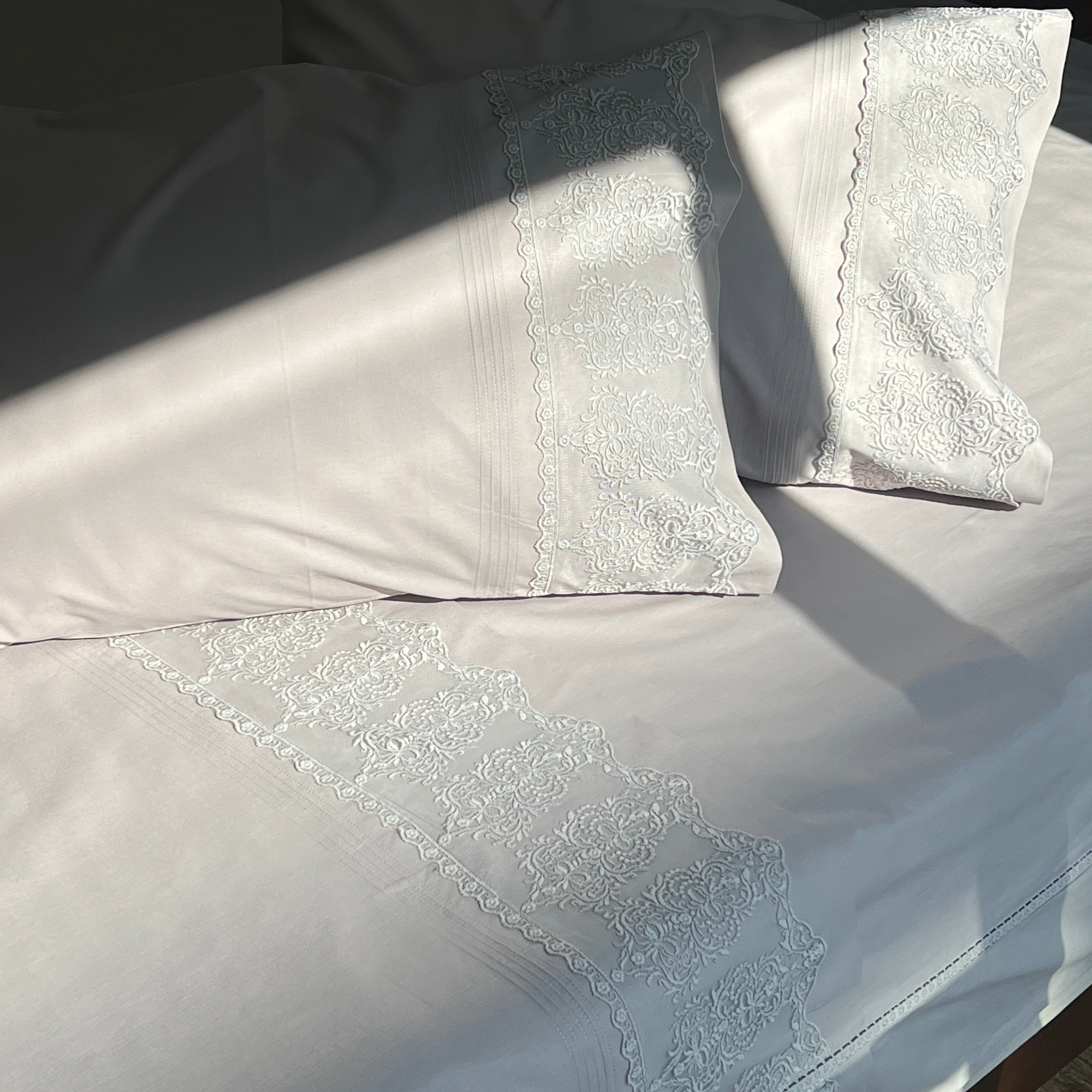 Sadyaska Chantilly Silver Embroidered Lace Set 1 Pcs Bedsheet