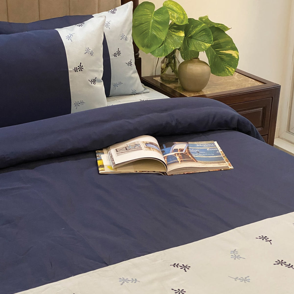 Sadyaska Daisy Smoke Blue and Navy Mesmeric 1 Pcs Duvet Cover Set