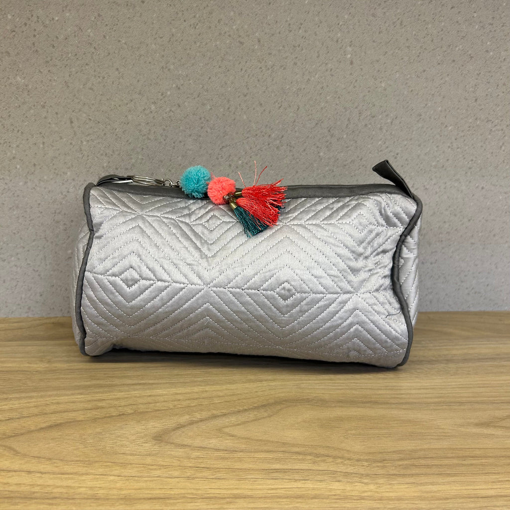 Sadyaska Grey Cotton ed Wedding Jewelry Pouch / Cosmetic / Make Up Case Multifunction Storage 1 Pcs Quilt