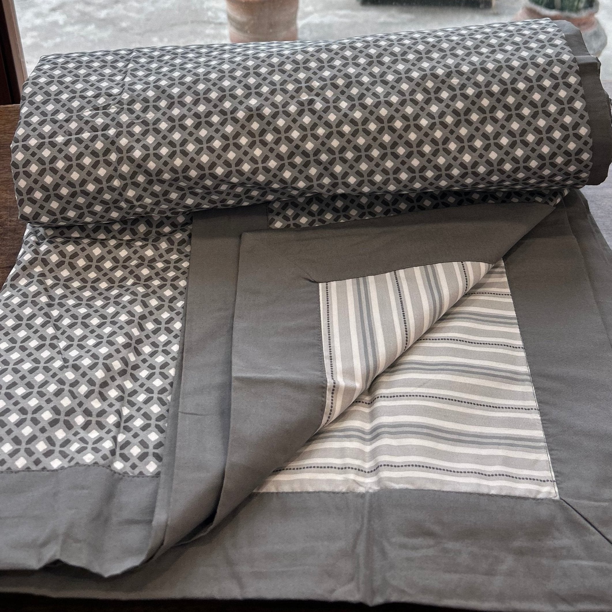 Sadyaska Single Bed Grey Printed Premium Pure Cotton Reversible 1 Pcs Dohar