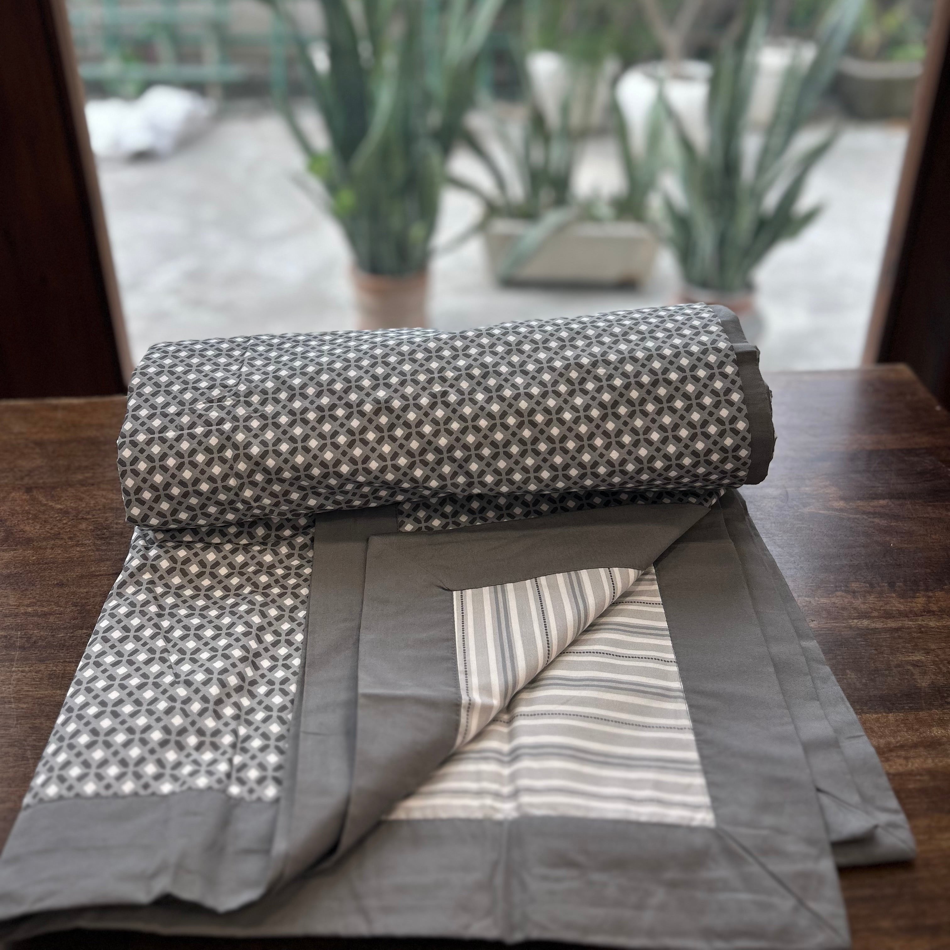 Sadyaska Double Bed Grey Printed Premium Pure Cotton Reversible 1 Pcs Dohar