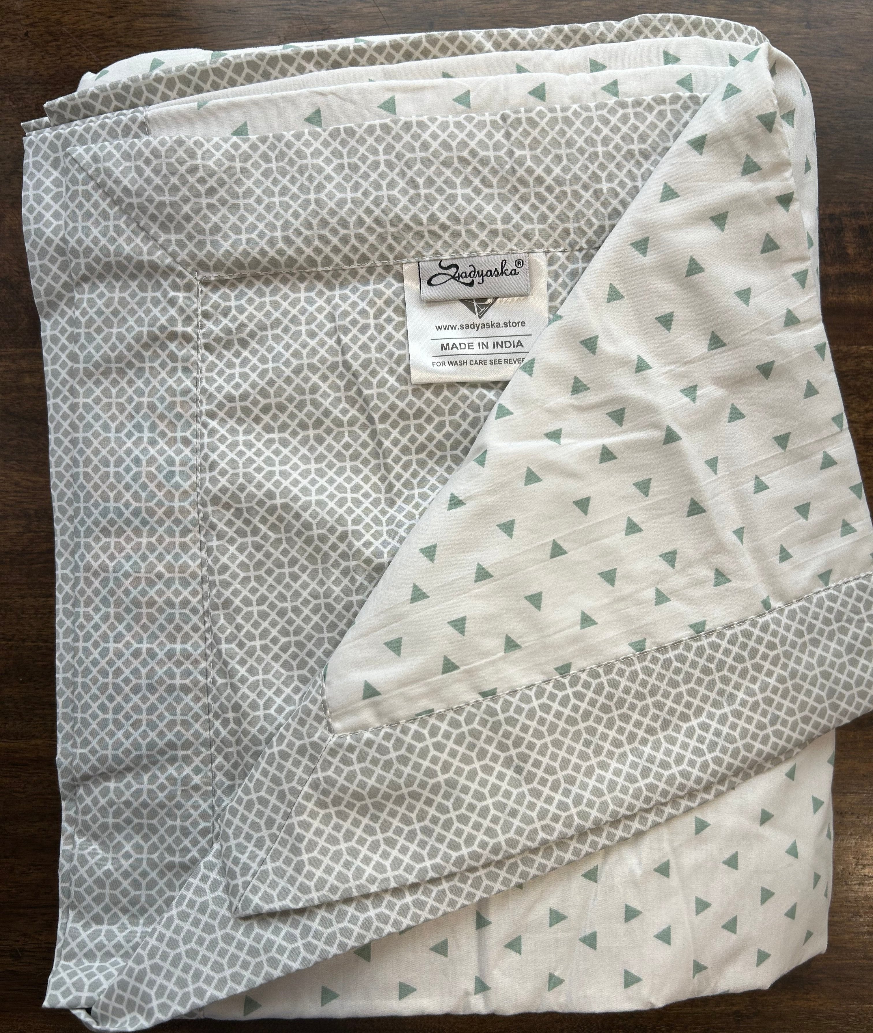 Sadyaska Single Bed Green and Grey Printed Premium Pure Cotton Reversible 1 Pcs Dohar