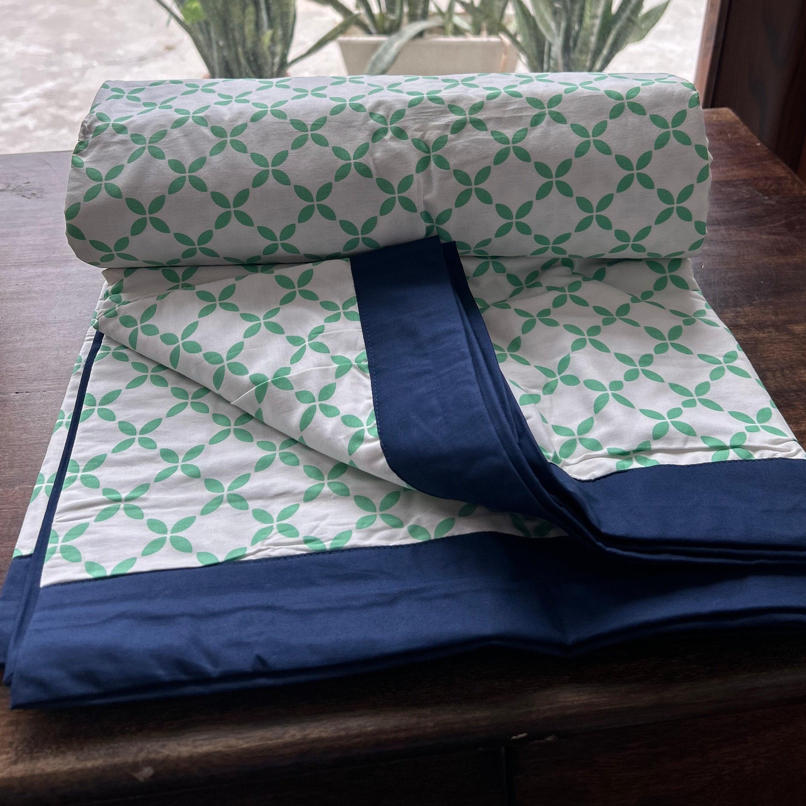 Sadyaska Single Bed Green and Blue Printed Premium Pure Cotton Reversible 1 Pcs Dohar