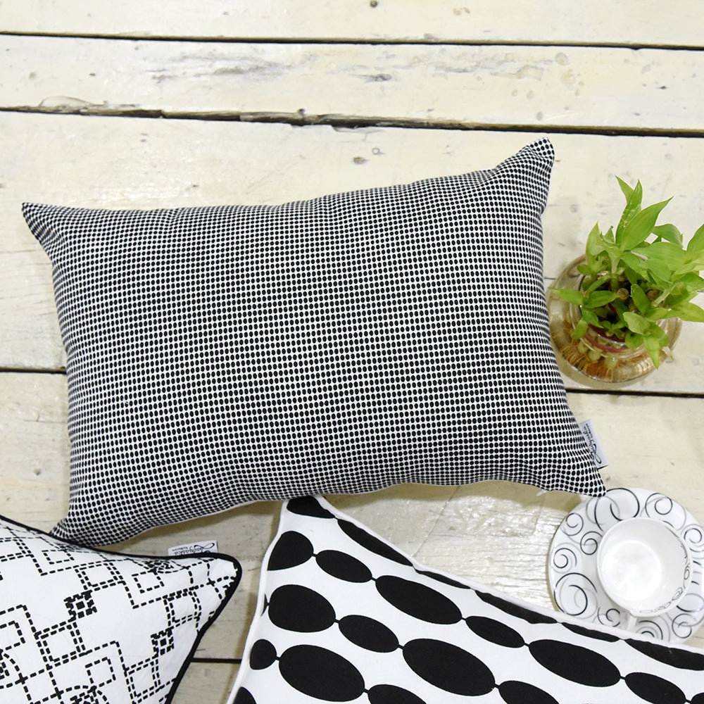 Sadyaska Black & White 12x18 Check Design Geometric Pattern Cushion Case… 1 Pcs Cushion Cover