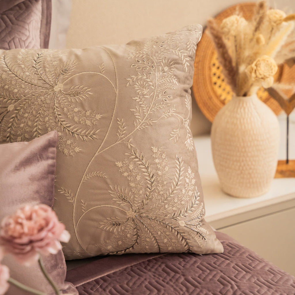 Sadyaska Decorative Dandelion Silver Velvet 16x16 1 Pcs Cushion Cover