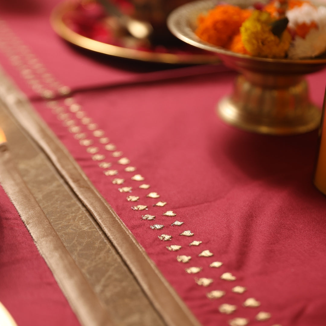 Sadyaska Deal and Dine Embroidered Table 1 Pcs Runner