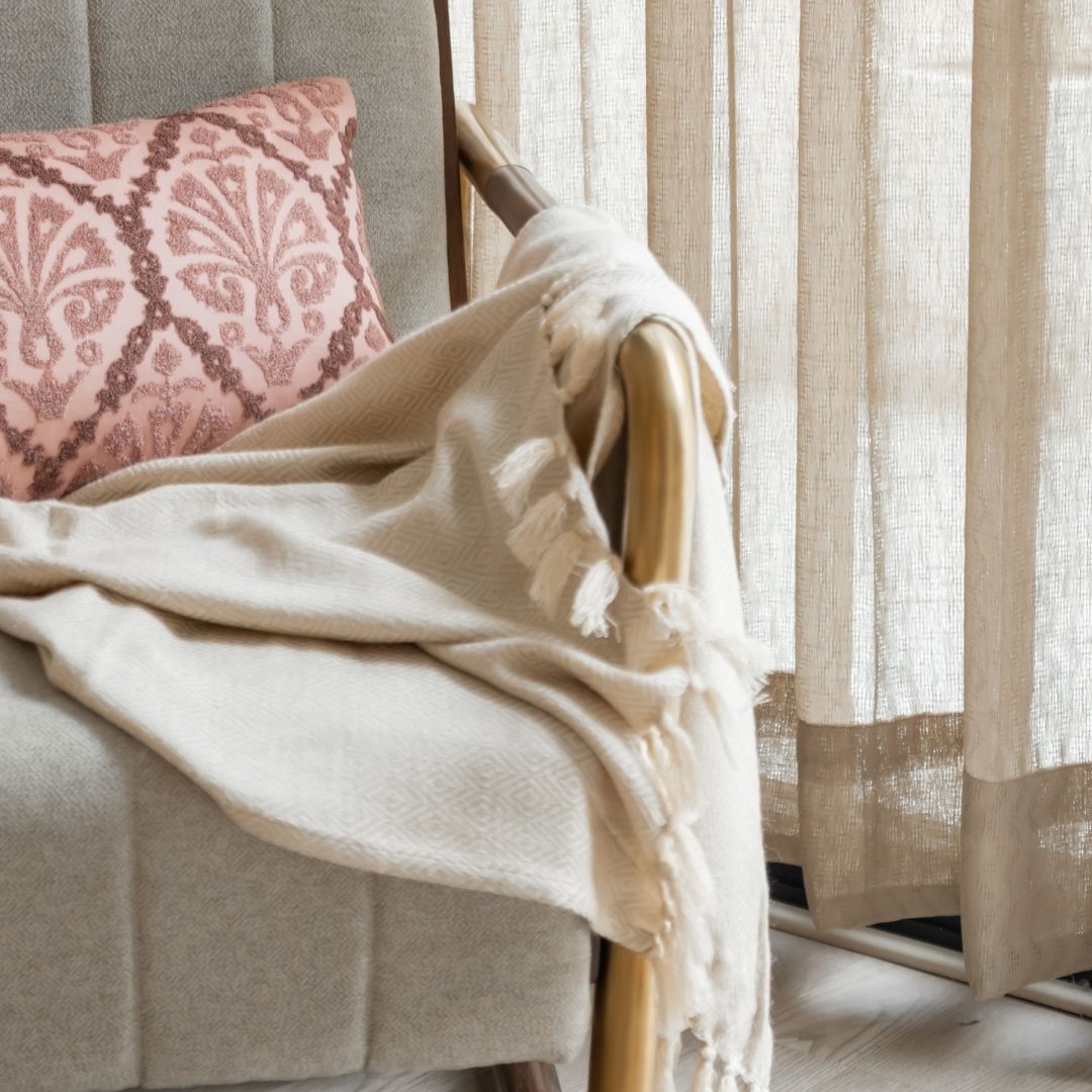 Sadyaska Diamond Neutral Woven Throw with s 1 Pcs Euro Sham