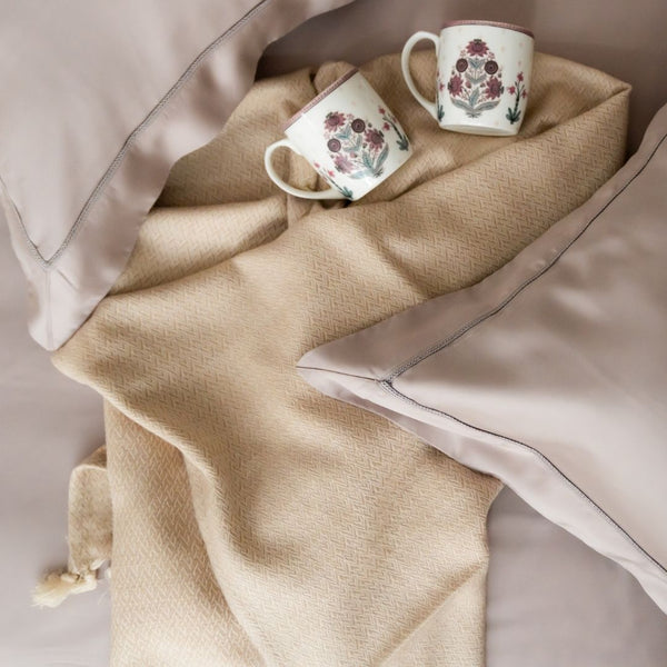 Sadyaska Evan Clay Woven Throw with s 1 Pcs Cushion Cover