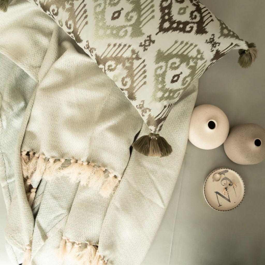 Sadyaska Evan Mist Woven Throw with s 1 Pcs Euro Sham