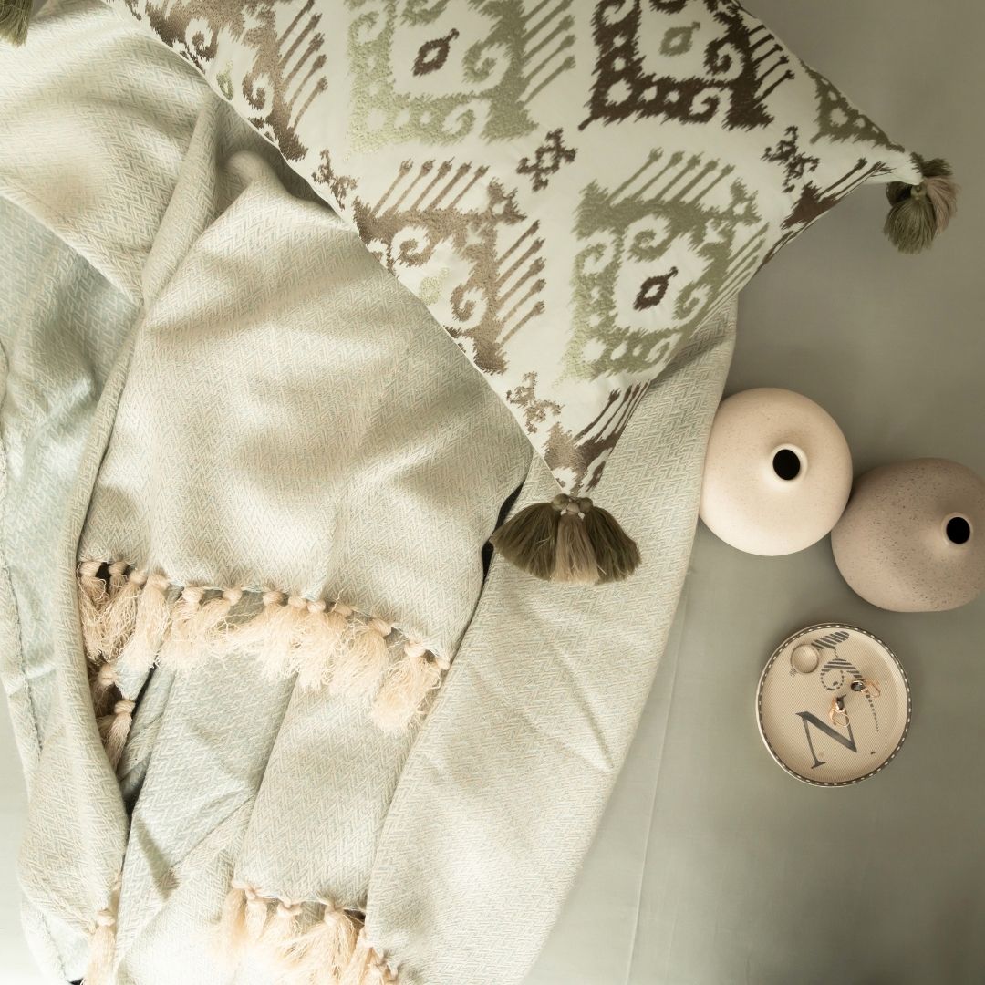 Sadyaska Evan Mist Woven Throw with s 1 Pcs Euro Sham