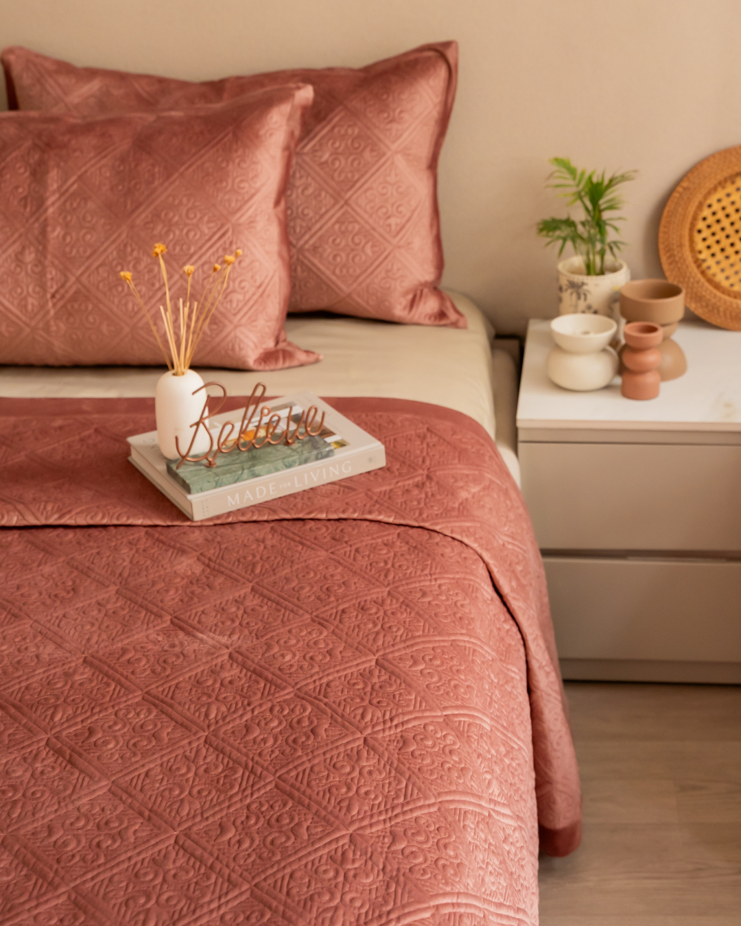 Sadyaska Fiona Blush Velvet Set 1 Pcs Bedspread