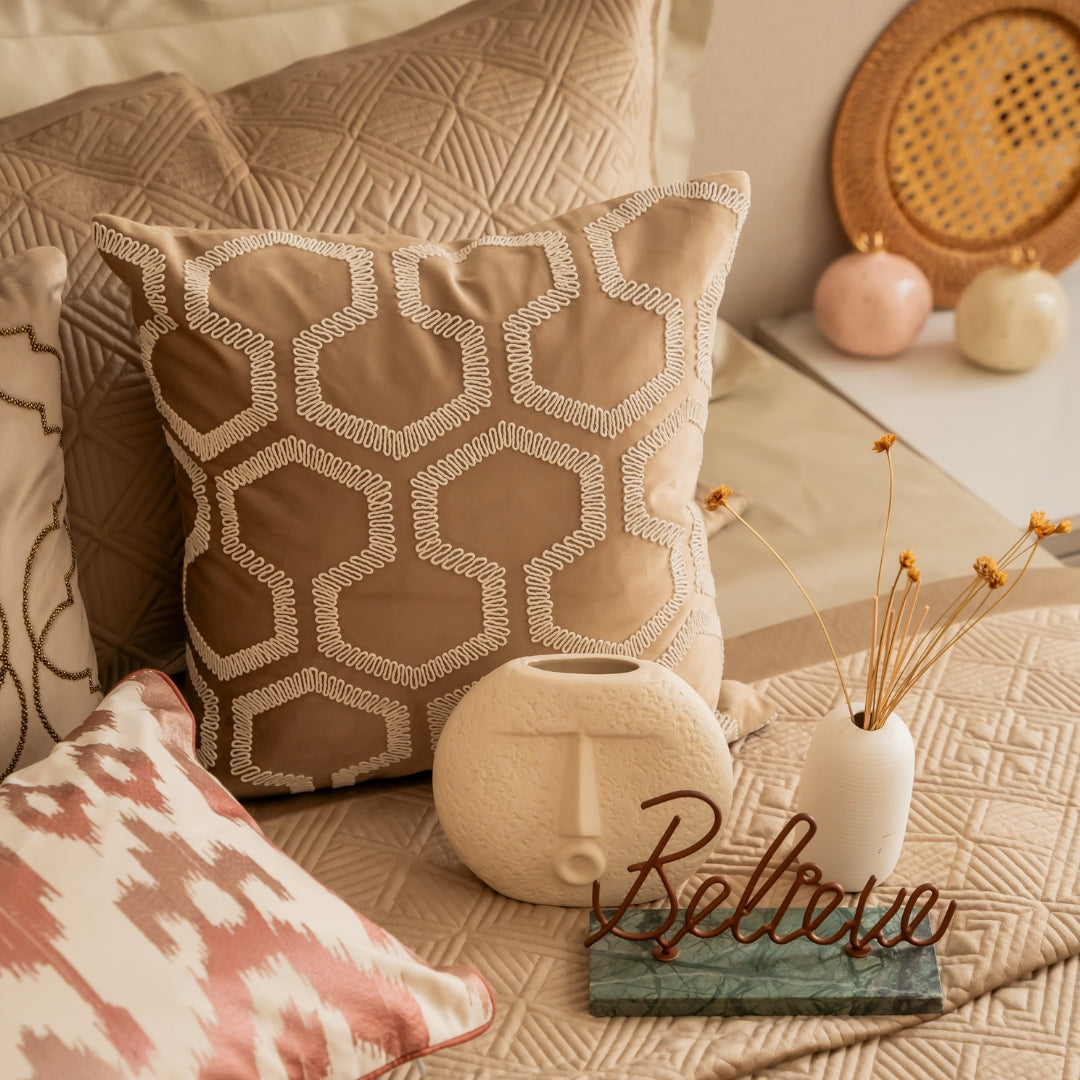 Sadyaska Decorative Honeycomb Champagne Gold Velvet 16x16 1 Pcs Cushion Cover
