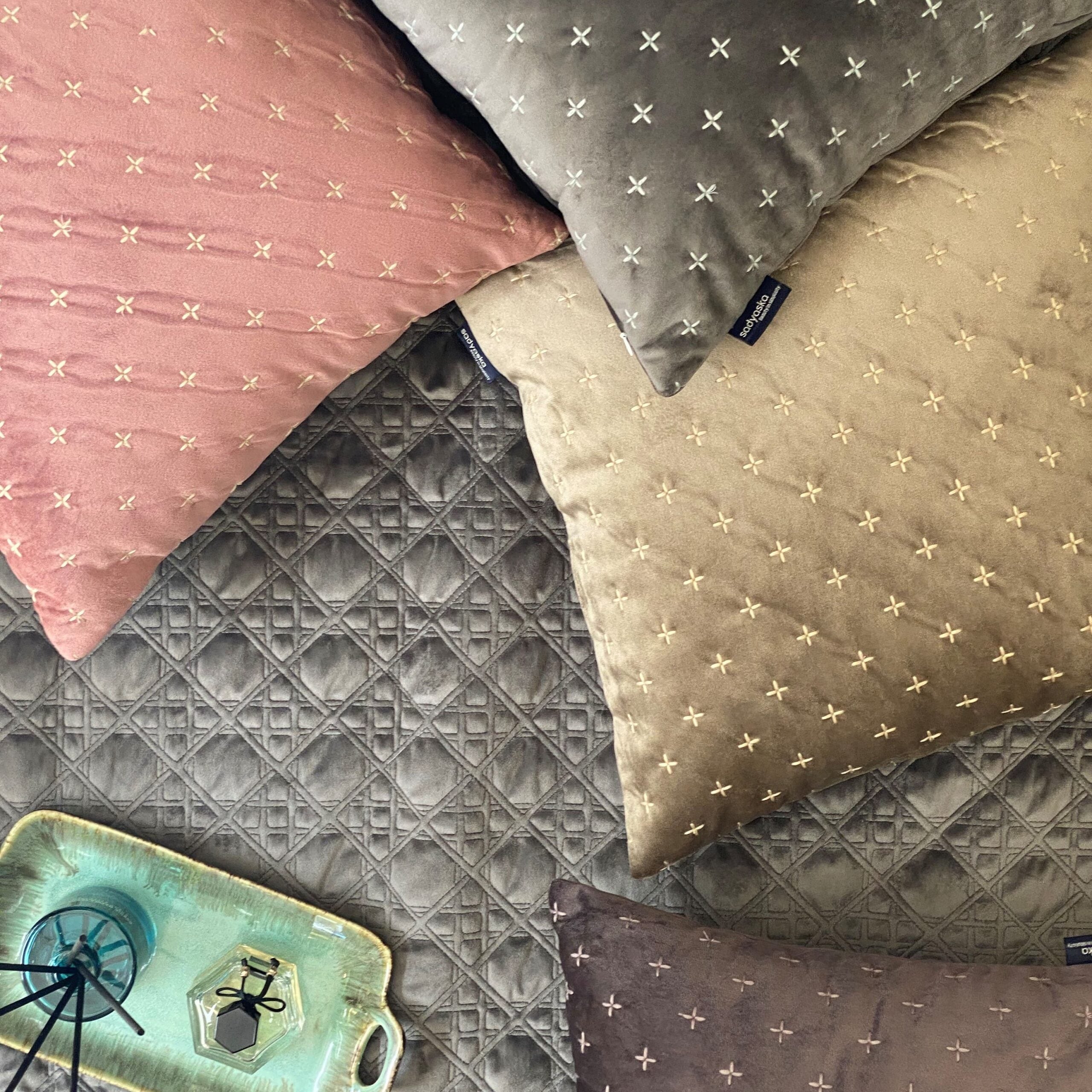 Sadyaska Decorative Sparkle Dark Grey Velvet 16x16 1 Pcs Cushion Cover