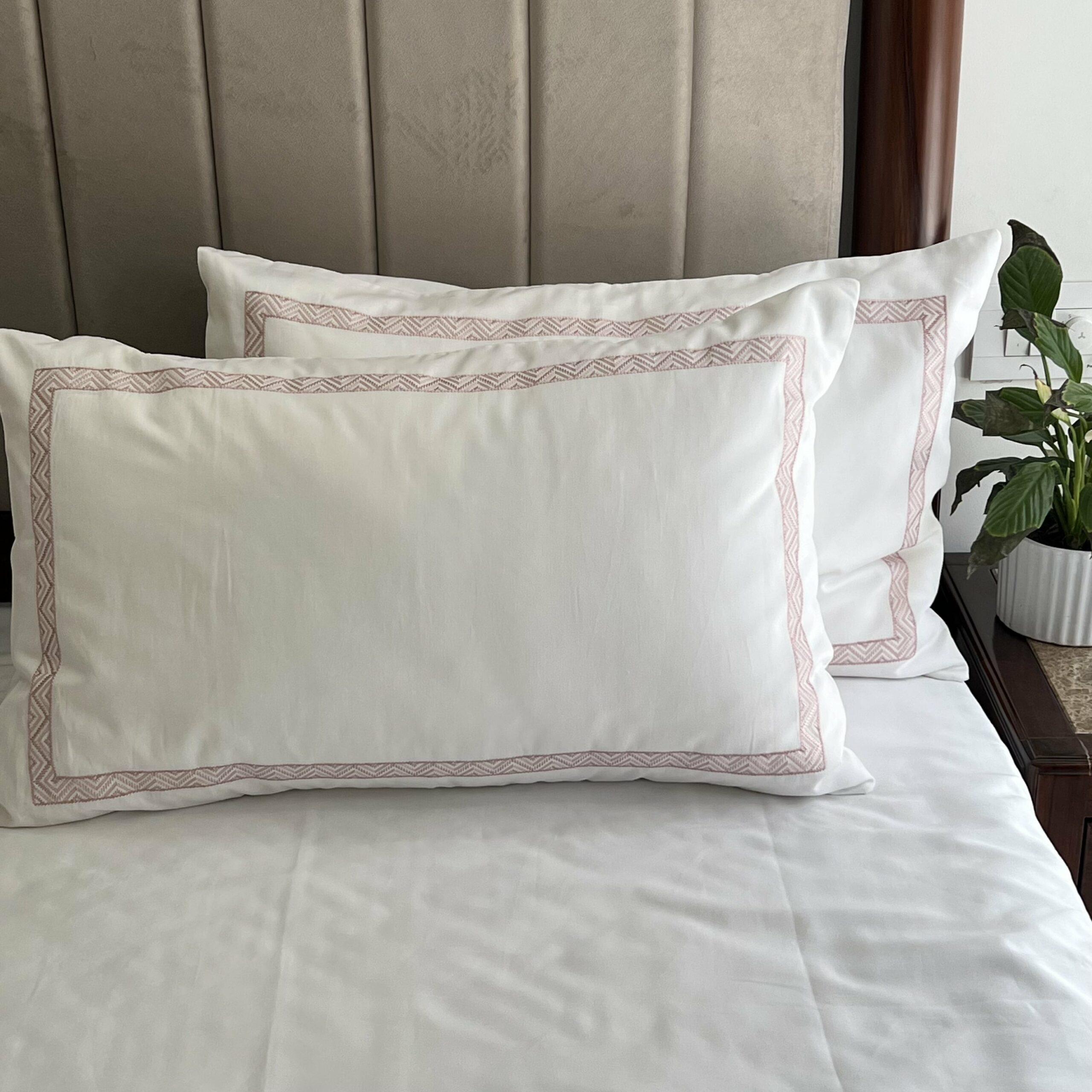 Sadyaska Wiggle Whites 1 Pcs Bedsheet