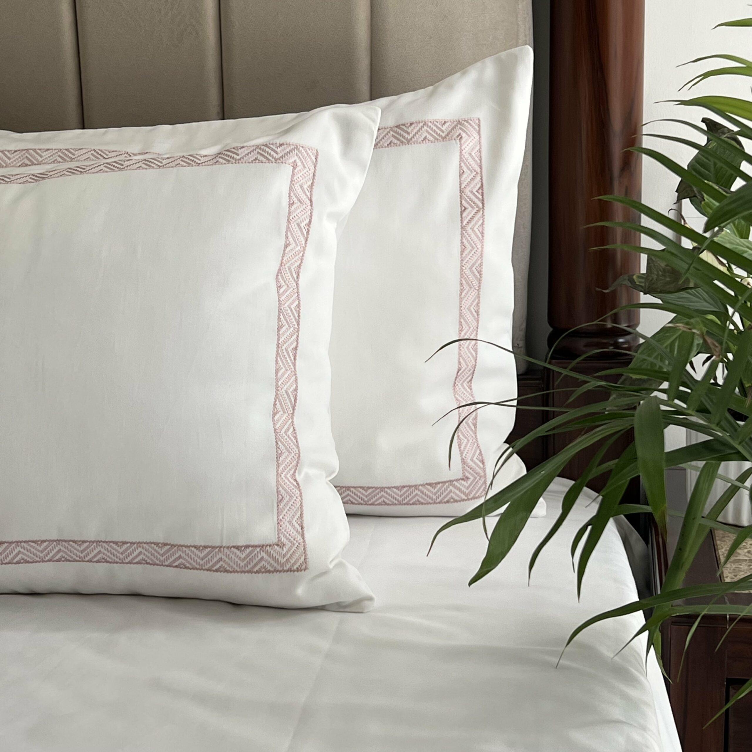 Sadyaska Wiggle Whites 1 Pcs Bedsheet