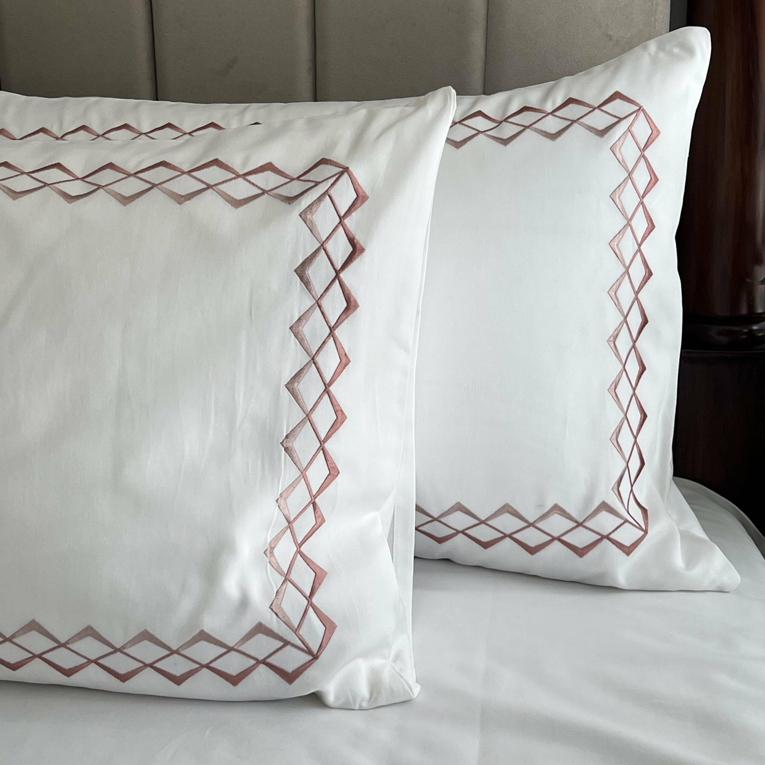 Sadyaska Cube Whites 1 Pcs Bedsheet