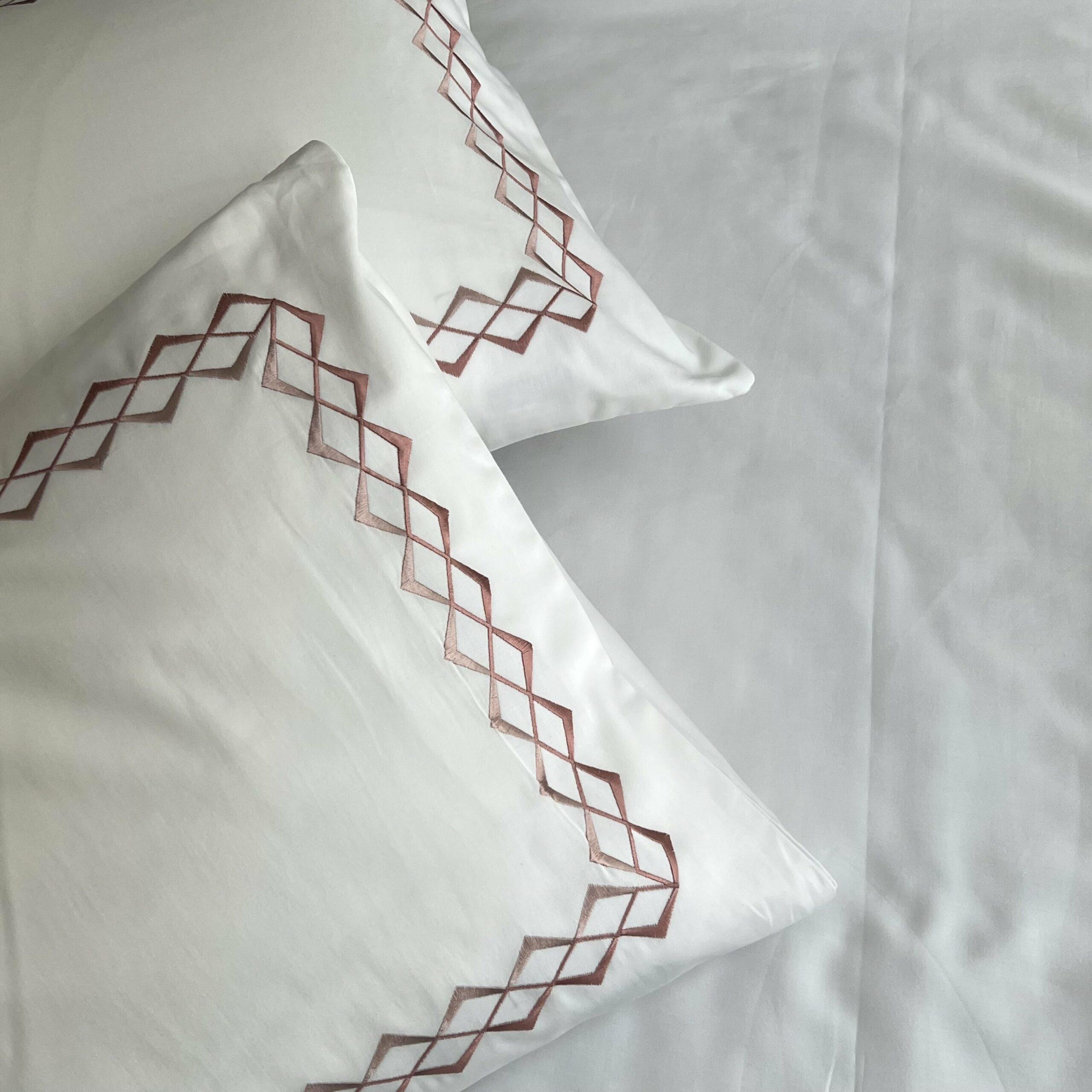 Sadyaska Cube Whites 1 Pcs Bedsheet