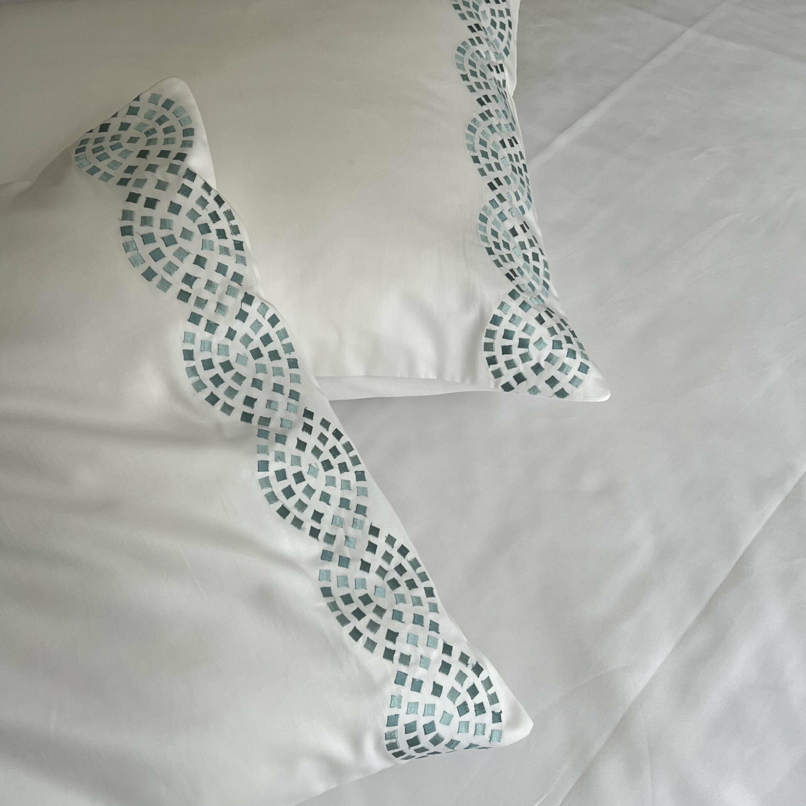Sadyaska Curl Whites 1 Pcs Bedsheet