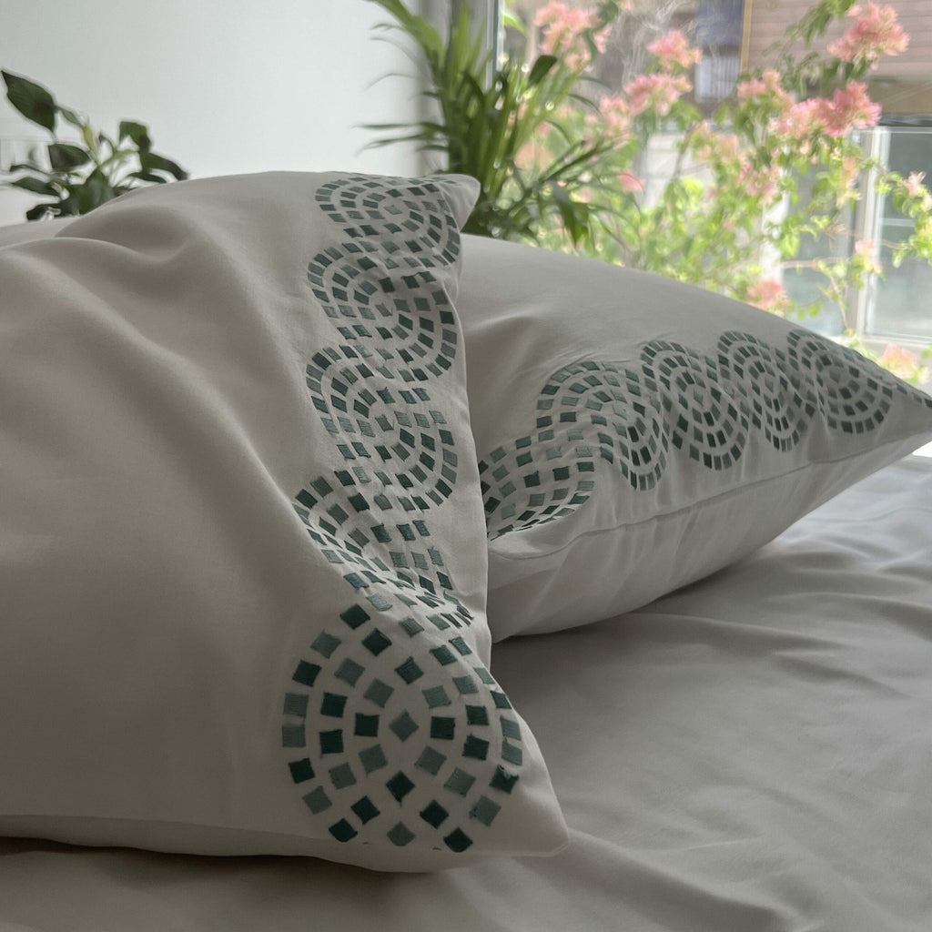 Sadyaska Curl Whites 1 Pcs Bedsheet