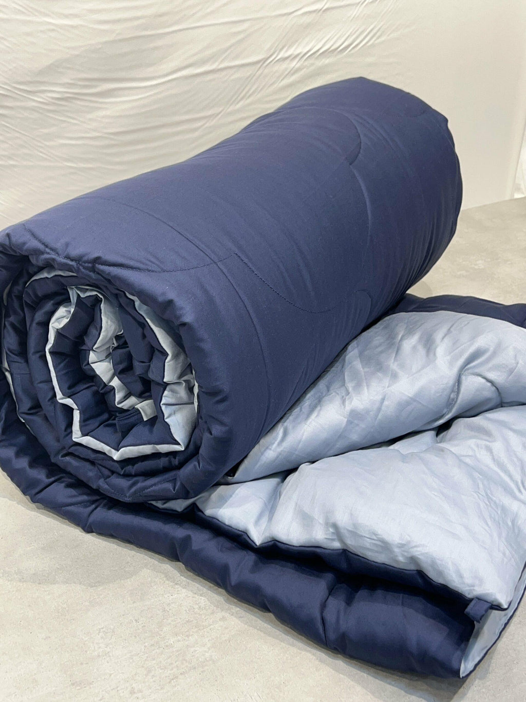Sadyaska Smoke Blue and Navy 300TC Cotton Reversible Downfill 1 Pcs Quilt