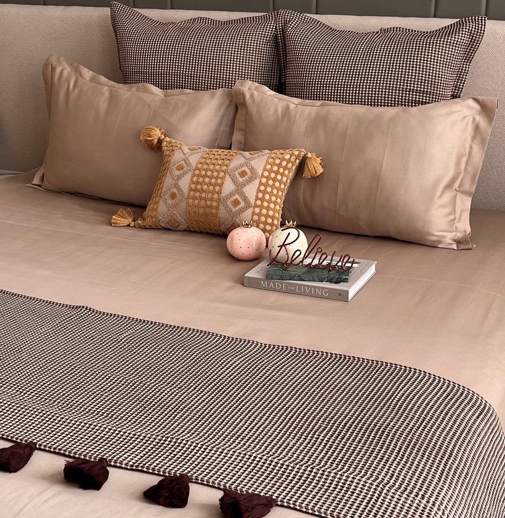 Sadyaska Honeycomb Coffee Textured Woven Bed Runner with Tassels & Matching s (Set of 03) 1 Pcs Euro Sham