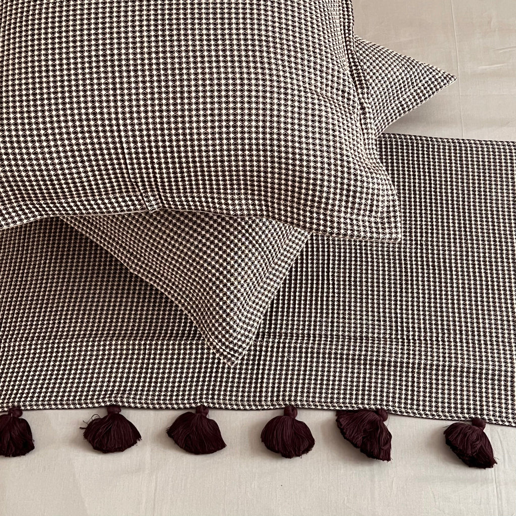 Sadyaska Honeycomb Coffee Textured Woven Bed Runner with Tassels & Matching s (Set of 03) 1 Pcs Euro Sham