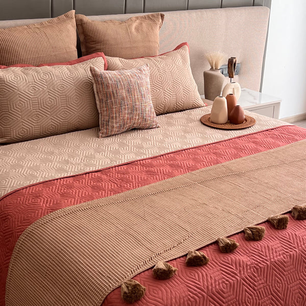 Sadyaska Honeycomb Mocha Textured Woven Bed Runner with Tassels & Matching s (Set of 03) 1 Pcs Euro Sham