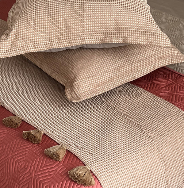 Sadyaska Honeycomb Mocha Textured Woven Bed Runner with Tassels & Matching s (Set of 03) 1 Pcs Euro Sham