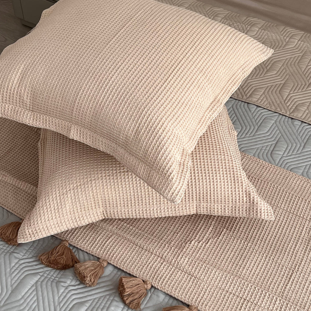 Sadyaska Honeycomb Oats Beige Textured Woven Bed Runner with Tassels & Matching s (Set of 03) 1 Pcs Euro Sham