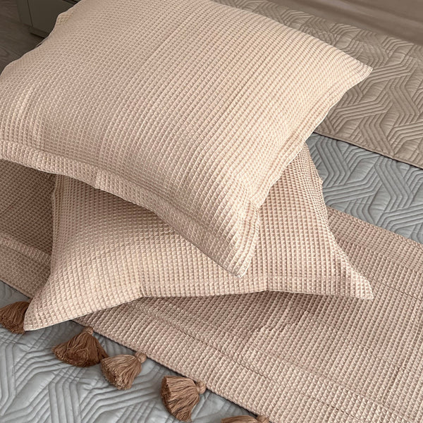 Sadyaska Honeycomb Oats Beige Textured Woven Bed Runner with Tassels & Matching s (Set of 03) 1 Pcs Euro Sham