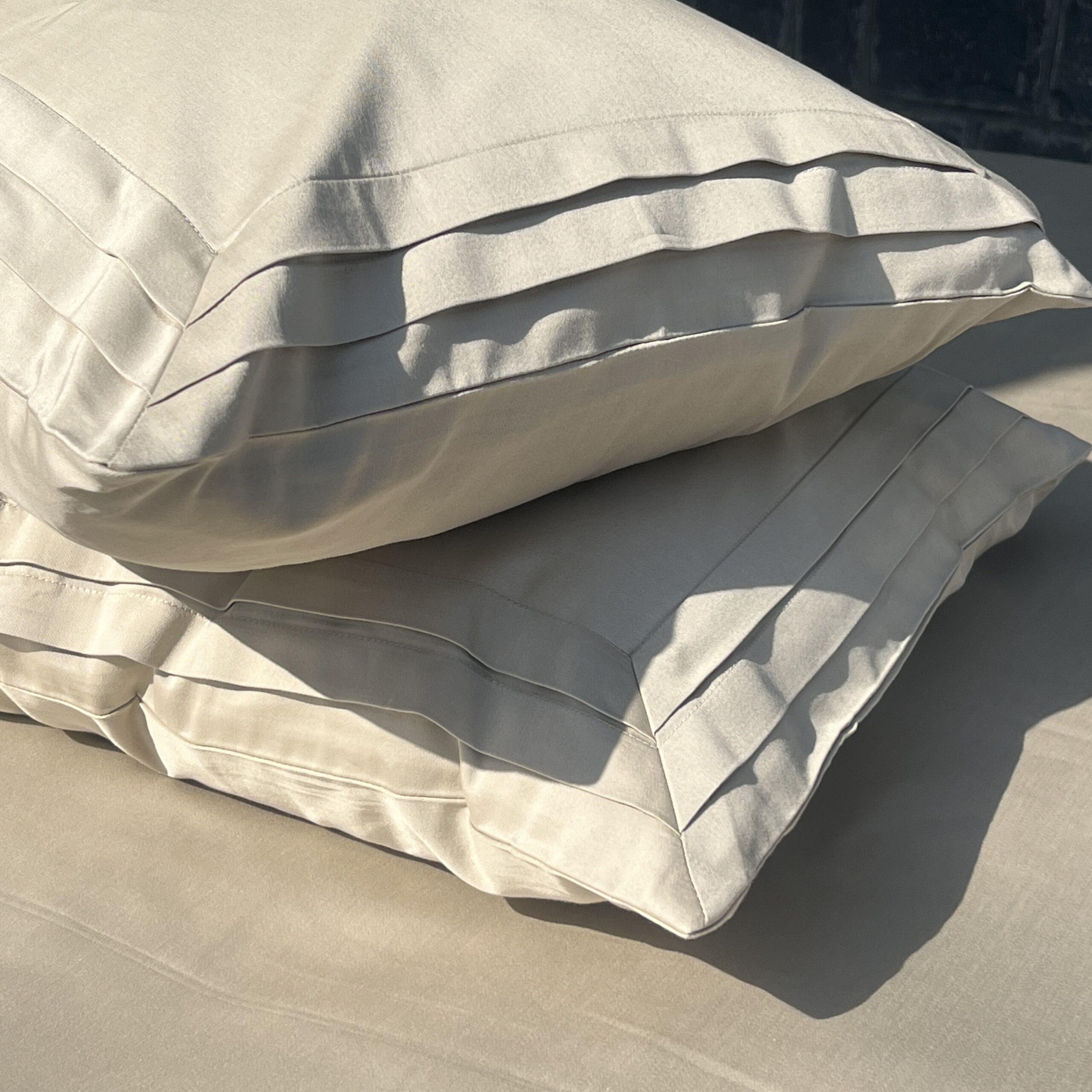 Sadyaska Tri-pleat Beige Set 1 Pcs Bedsheet