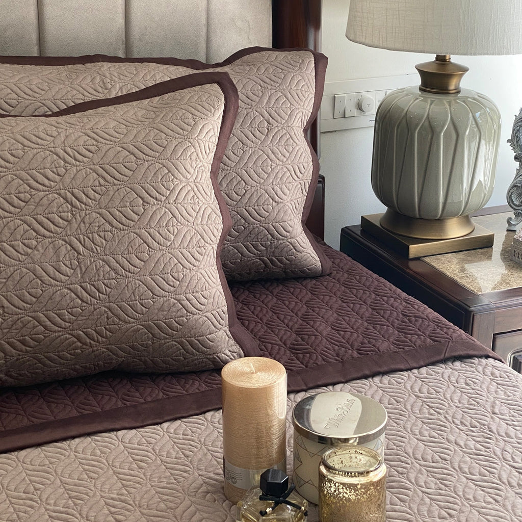 Sadyaska Coffee &amp; Taupe Leafage Reversible 1 Pcs Bedspread