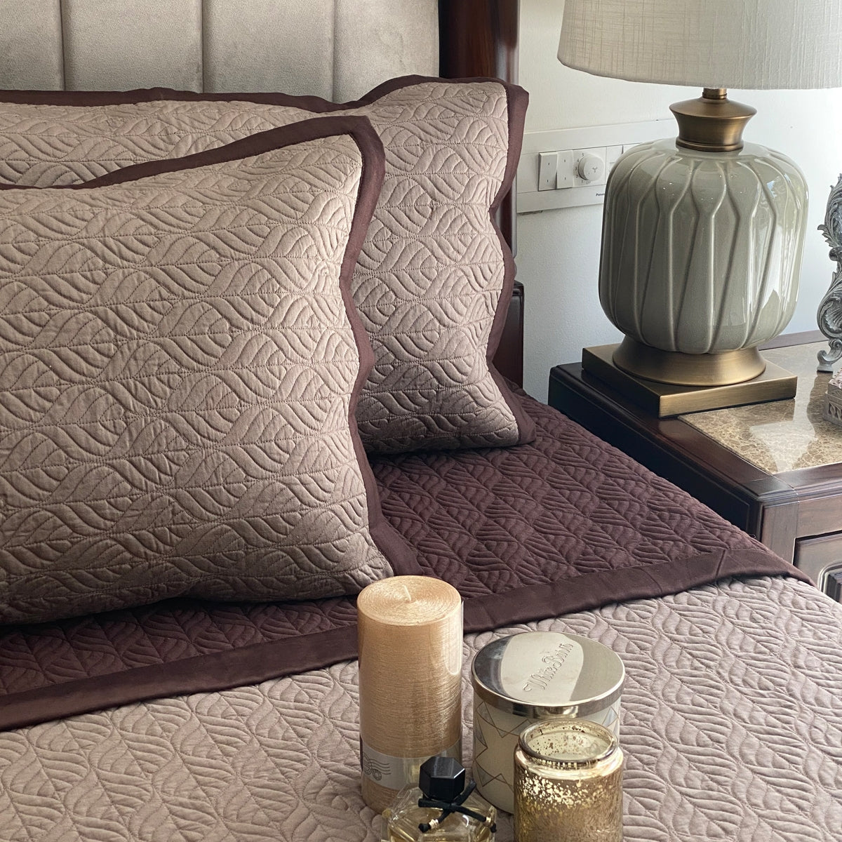 Sadyaska Coffee &amp; Taupe Leafage Reversible 1 Pcs Bedspread
