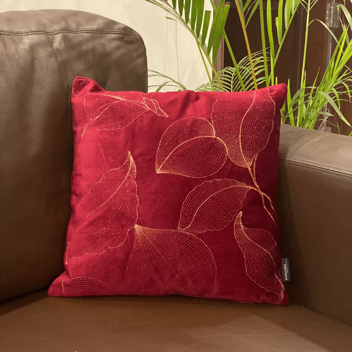 Sadyaska Decorative Leaf Maroon Velvet 16x16 1 Pcs Cushion Cover