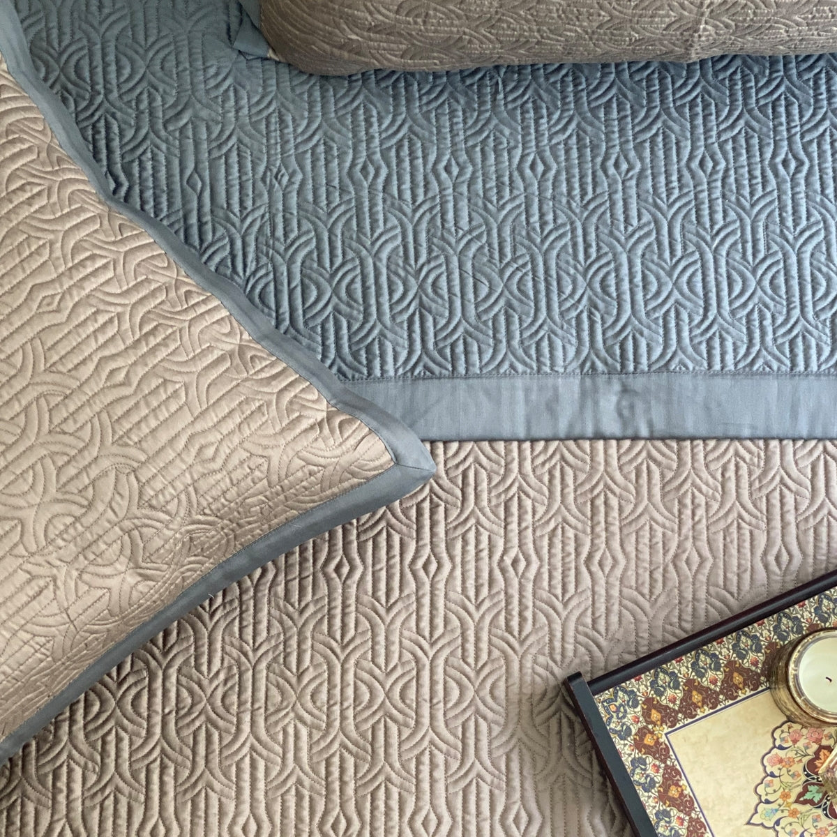 Sadyaska Dark Grey & Taupe Moderne Reversible 1 Pcs Bedspread