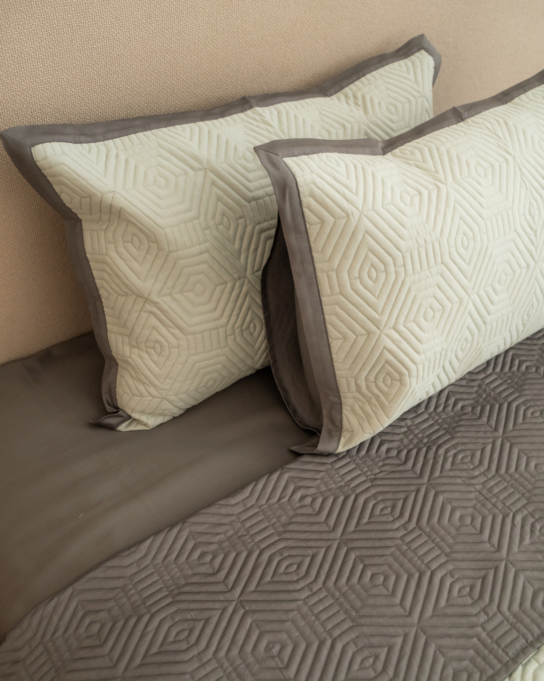 Sadyaska Quilted Sage Green and Dark Grey Macao Reversible 1 Pcs Bedspread