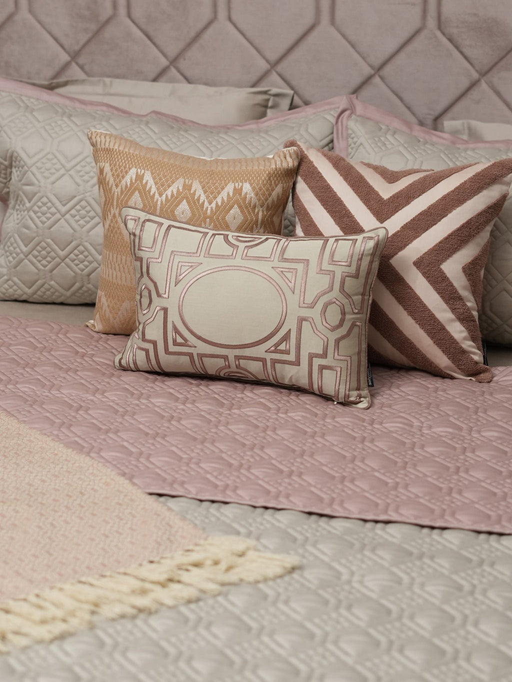 Sadyaska Malta Beige And Old Rose Cotton Rich Trousseau Set 10 Pcs Product