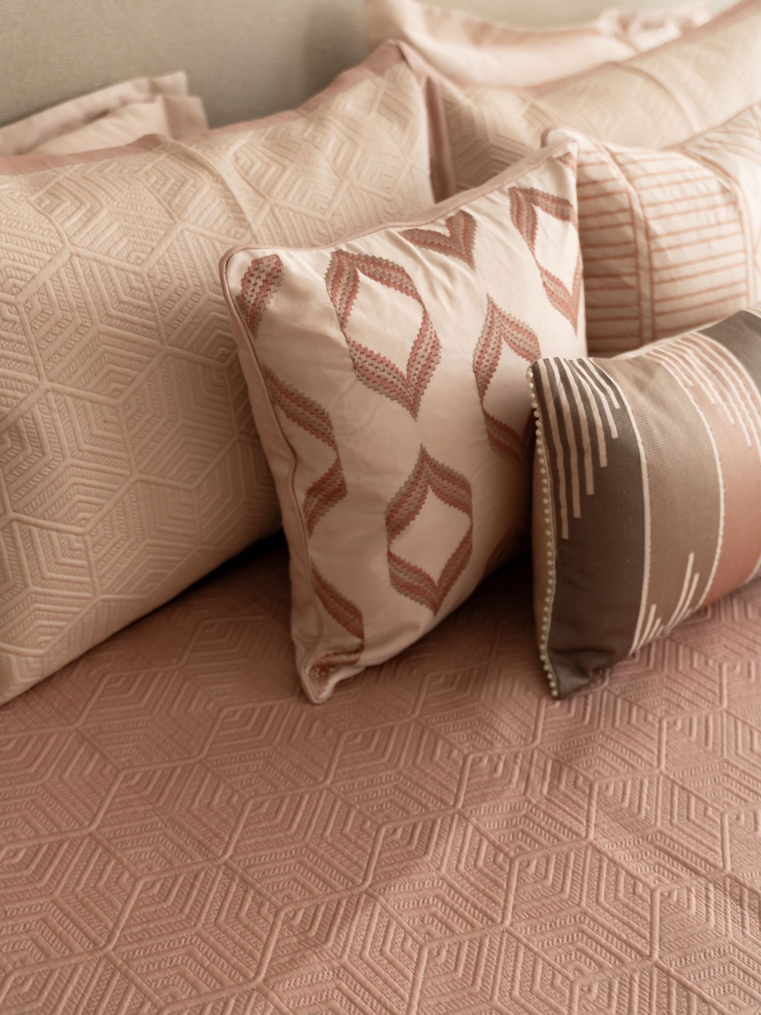 Sadyaska Mirth Rose and Buff 300TC Cotton 10 Pcs Bedding Set