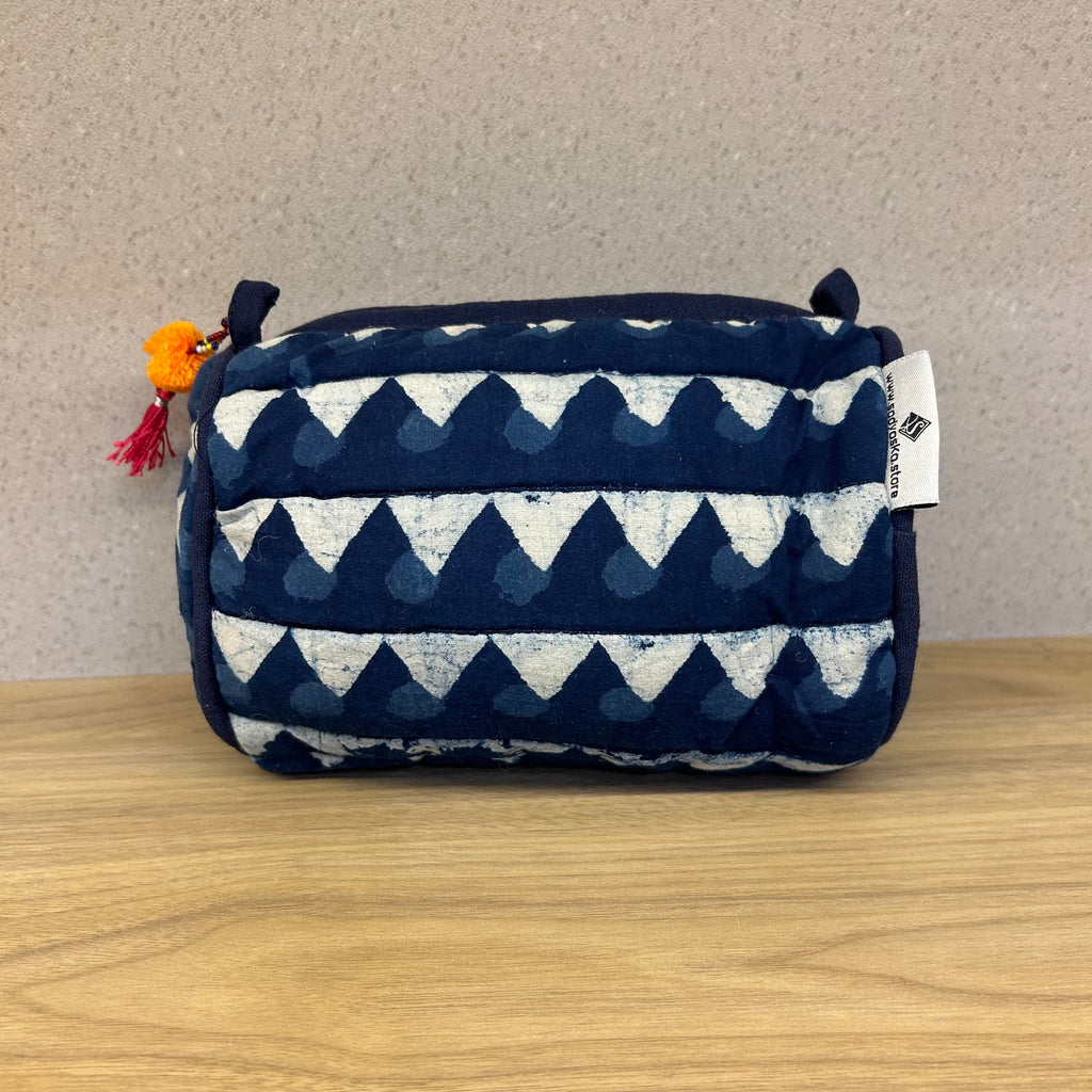 Sadyaska Indigo Printed Cotton Medium Size ed Wedding Jewelry Pouch / Cosmetic / Make Up Case Multifunction Storage 1 Pcs Quilt