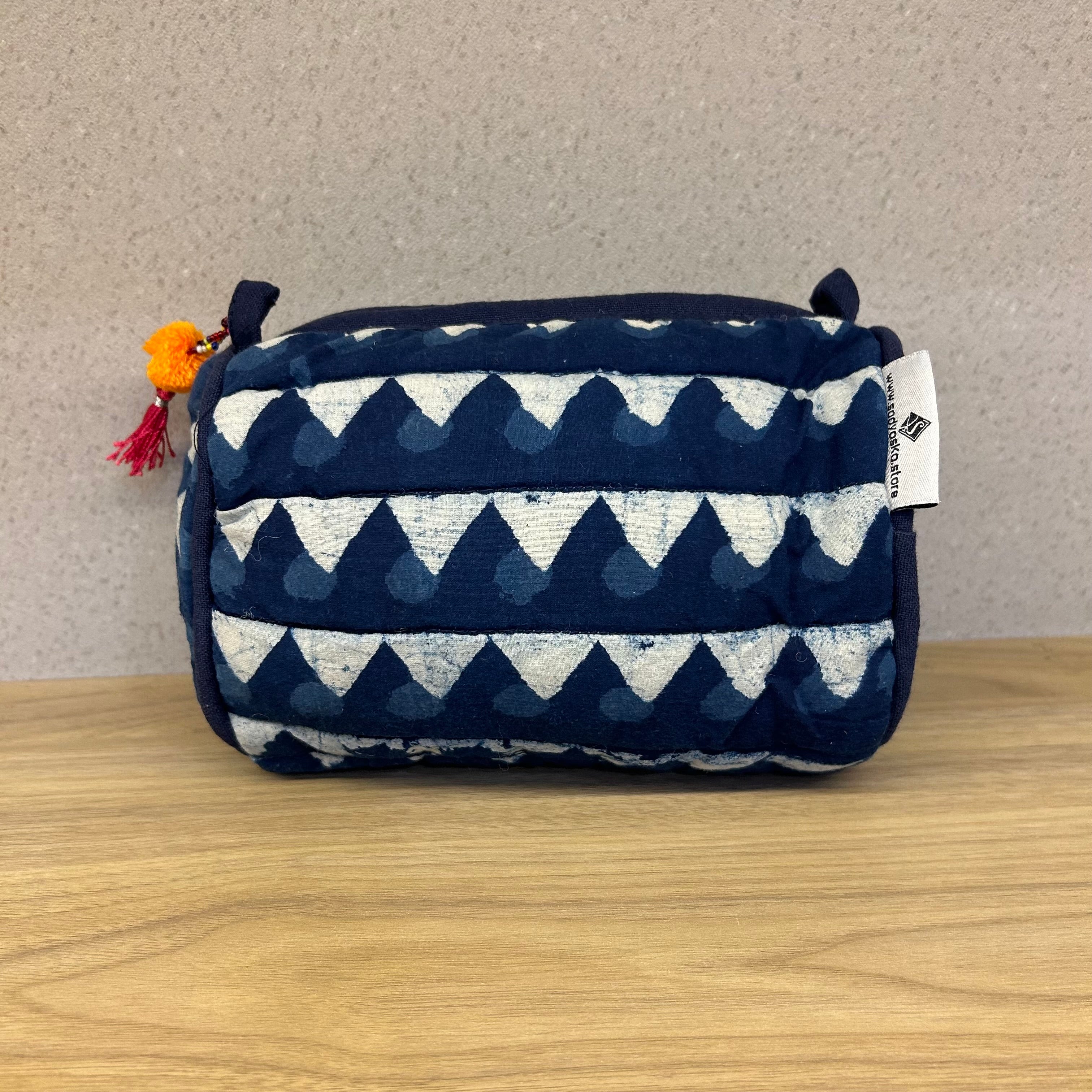 Sadyaska Indigo Printed Cotton Medium Size ed Wedding Jewelry Pouch / Cosmetic / Make Up Case Multifunction Storage 1 Pcs Quilt