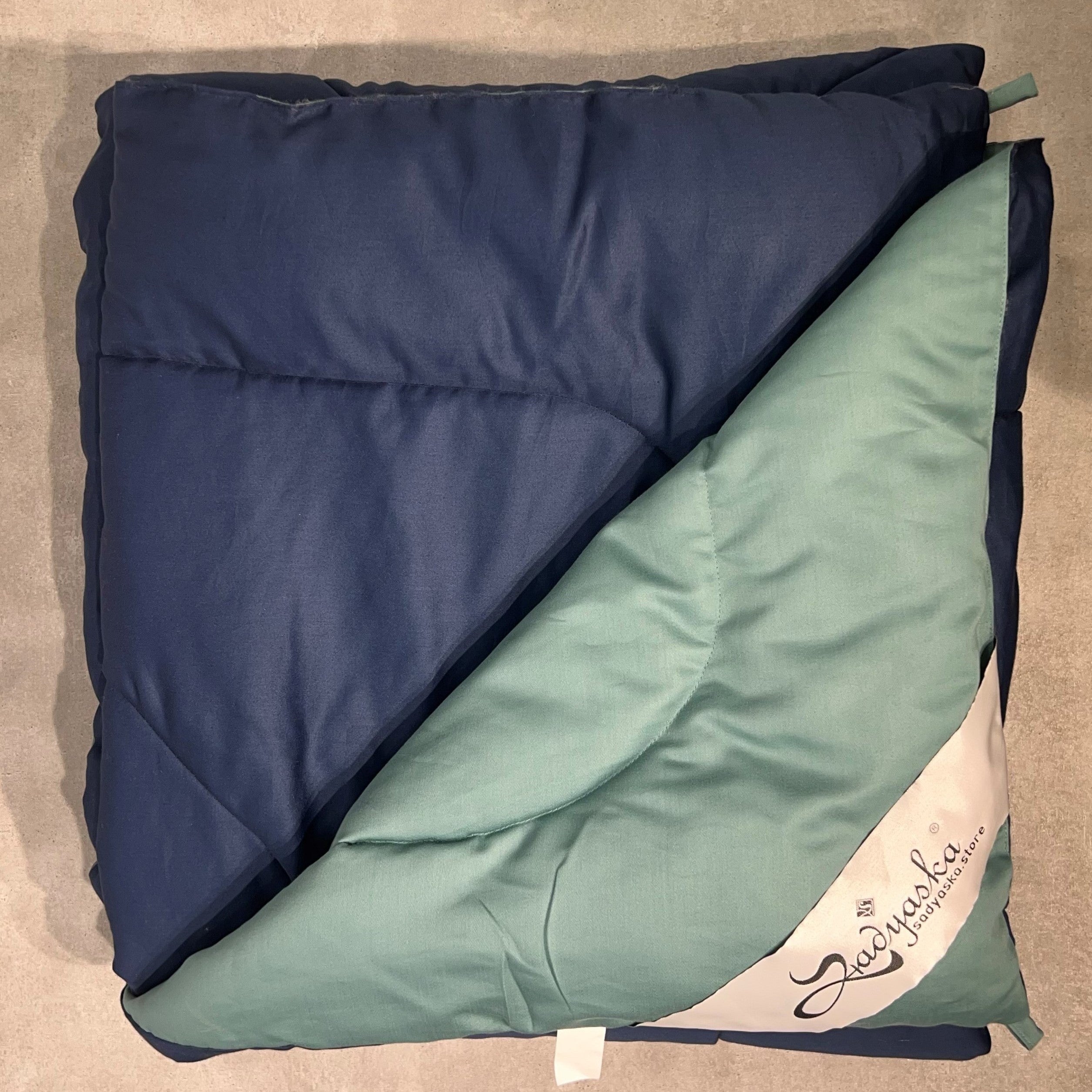 Sadyaska Navy and Turquoise 1000TC Cotton Rich Reversible Downfill 1 Pcs Quilt