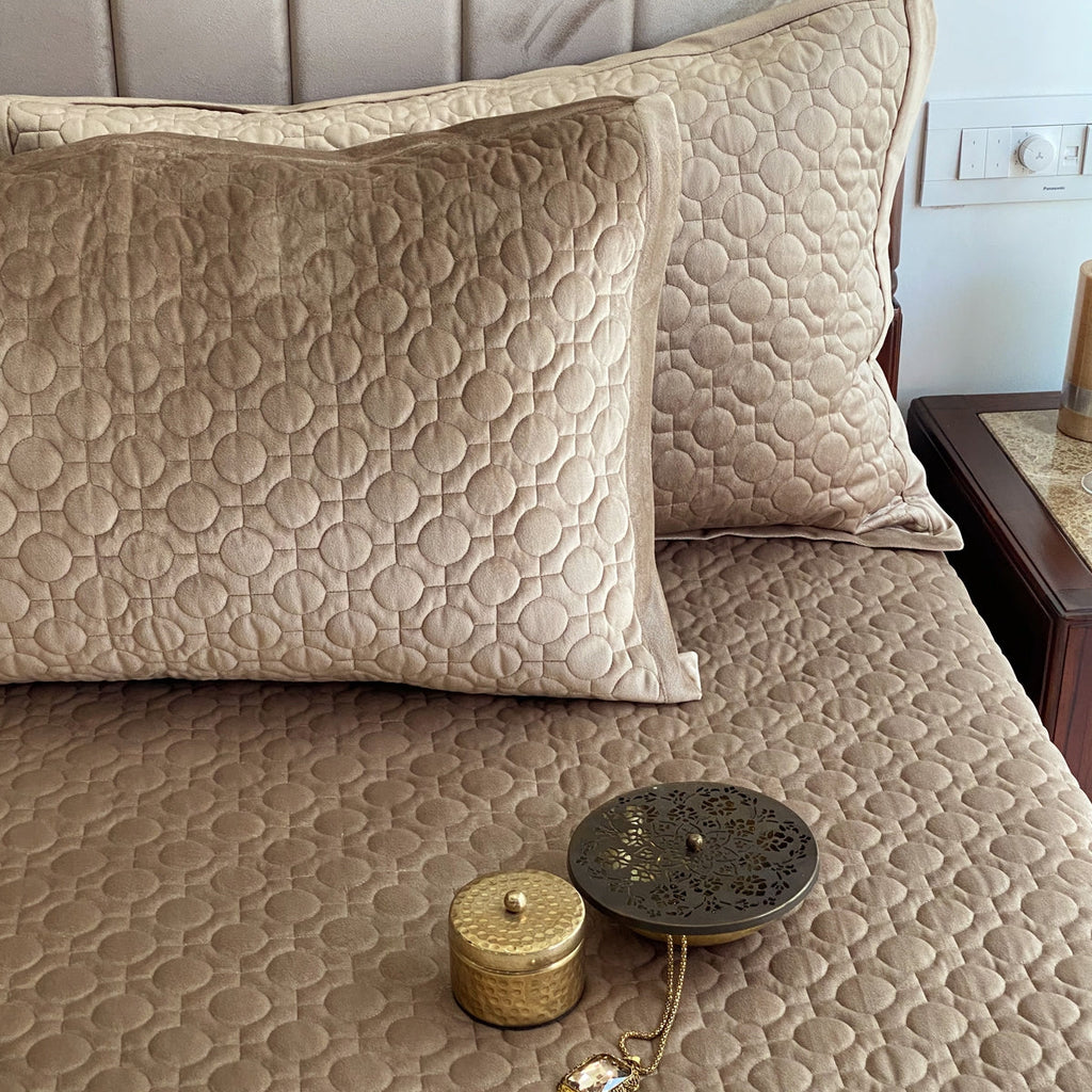 Sadyaska Oriental Champagne Gold Velvet 1 Pcs Bedspread