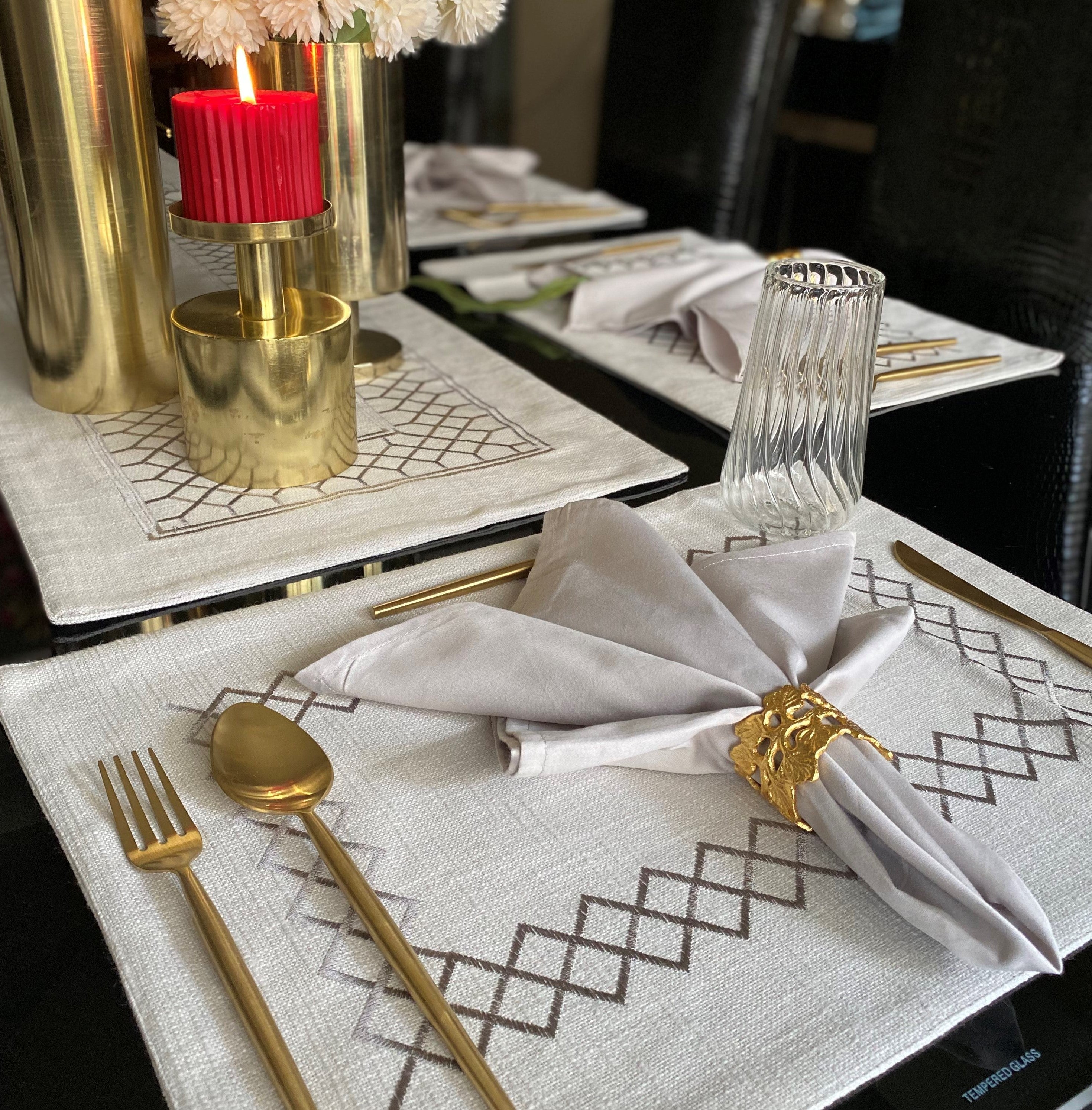 Sadyaska Zigzag Grey - Set of 2 Placemats & 2 Napkins 1 Pcs Table Linen