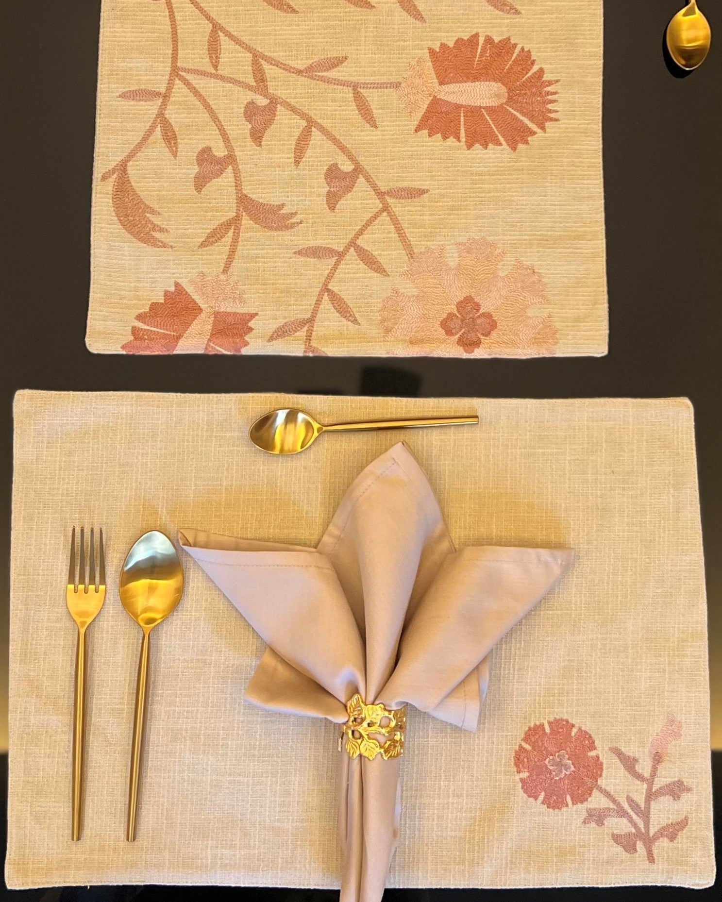 Sadyaska Floral Beige - Set of 2 Placemats & 2 Napkins 1 Pcs Table Linen