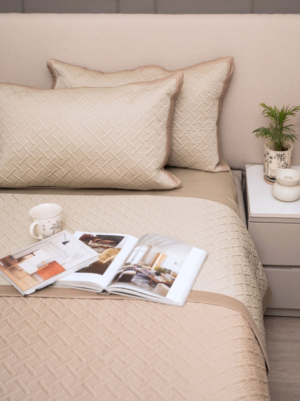 Sadyaska Poppy Sand and Beige Cotton Reversible 1 Pcs Bedspread